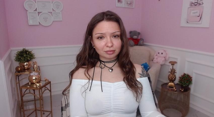 Webcam chat profile for LucySkilar: Leather