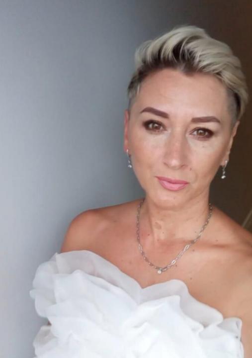 Webcam chat profile for MagicBloom: Ask about my Hobbies