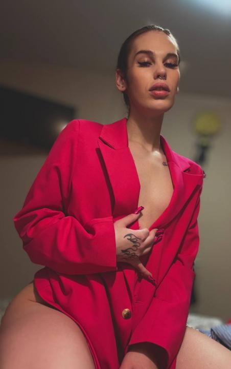 Webcam chat profile for ellygloss