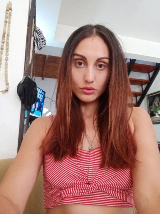 Webcam chat profile for BrightRose: Ask about my Hobbies