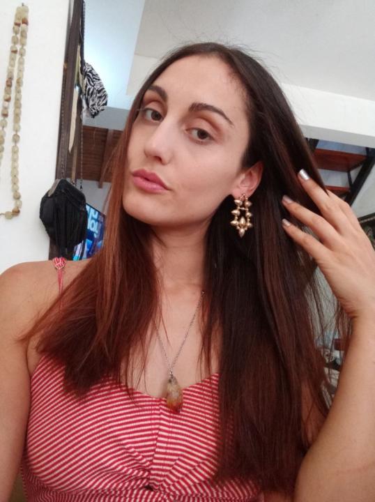 Webcam chat profile for BrightRose: Ask about my Hobbies