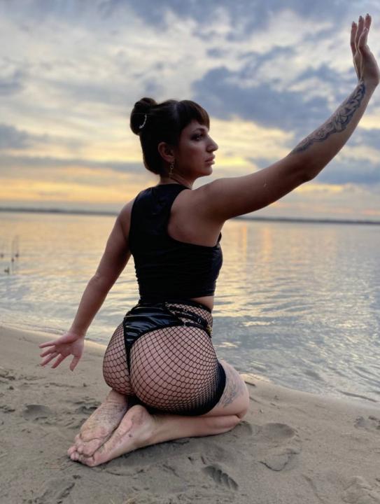 Webcam chat profile for Shakira