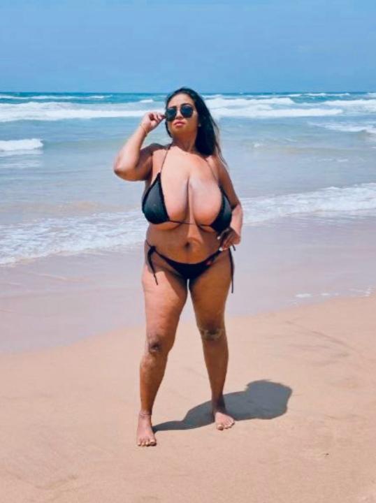 Webcam chat profile for SandyRai: Bondage & discipline