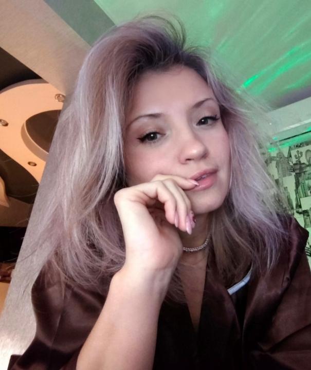 Webcam chat profile for Poise00180