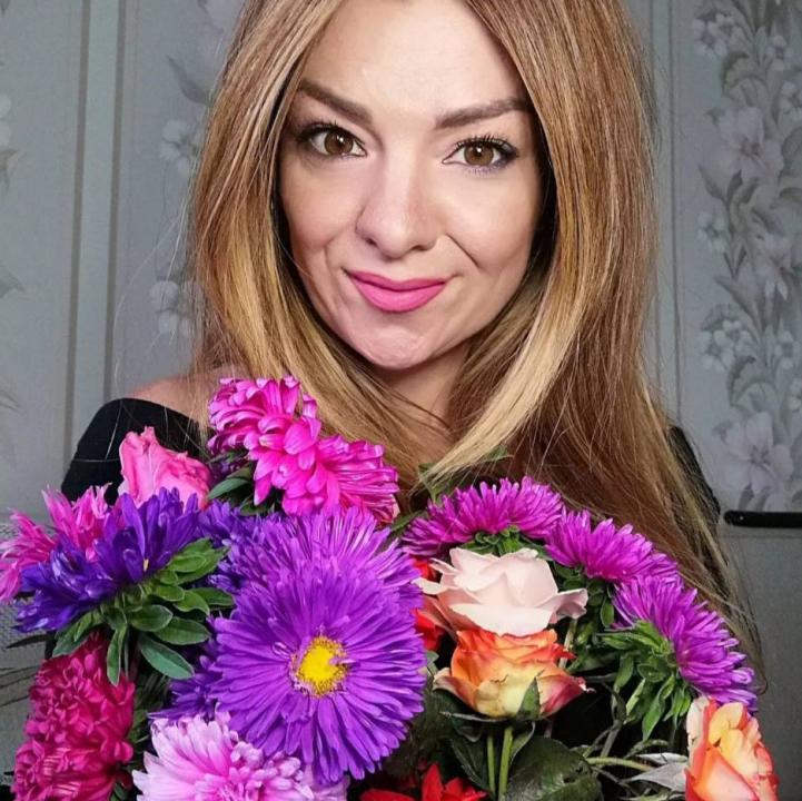 Webcam chat profile for SAbrIA56