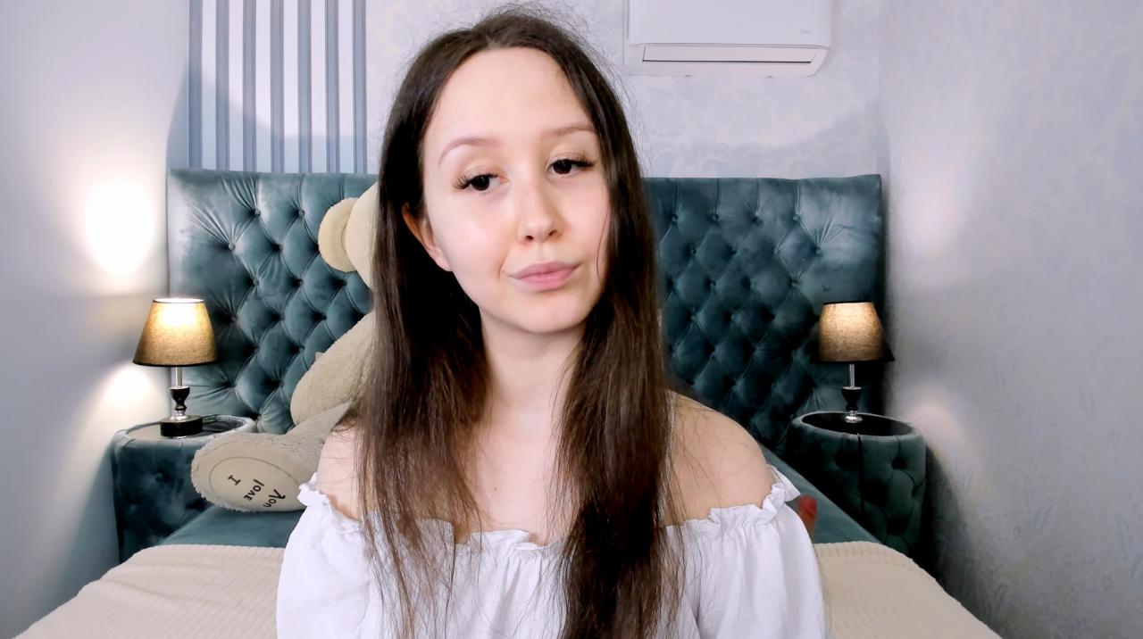 Webcam chat profile for MonicaSway: Leather