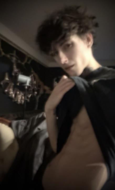 Webcam chat profile for ArchieStewart: Foot fetish