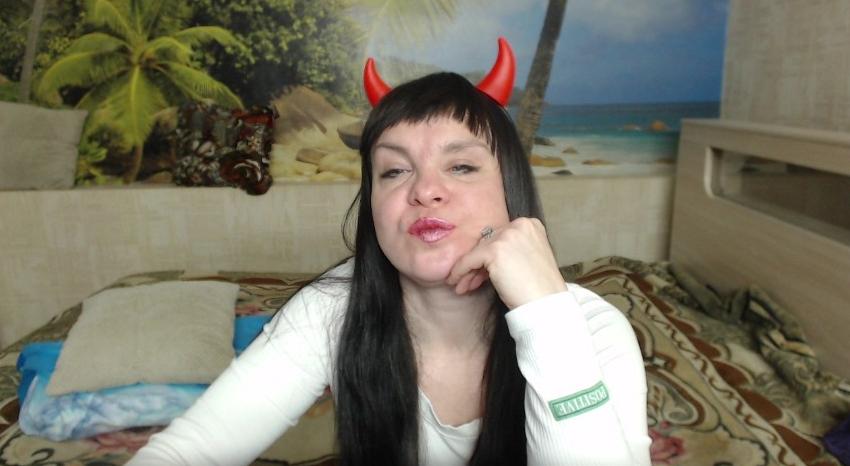 Webcam chat profile for Destinybbb: Bondage & discipline