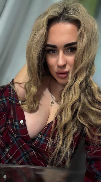 Webcam chat profile for MagicMelody