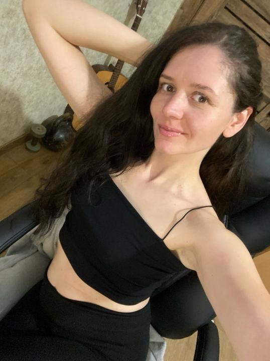 Webcam chat profile for MilanaNelson: Legs, feet & shoes