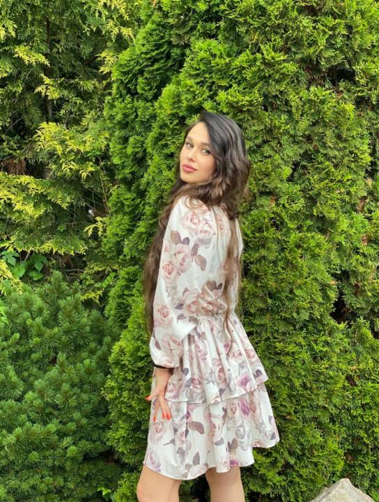 Webcam chat profile for BelaMia: Ask about my Hobbies