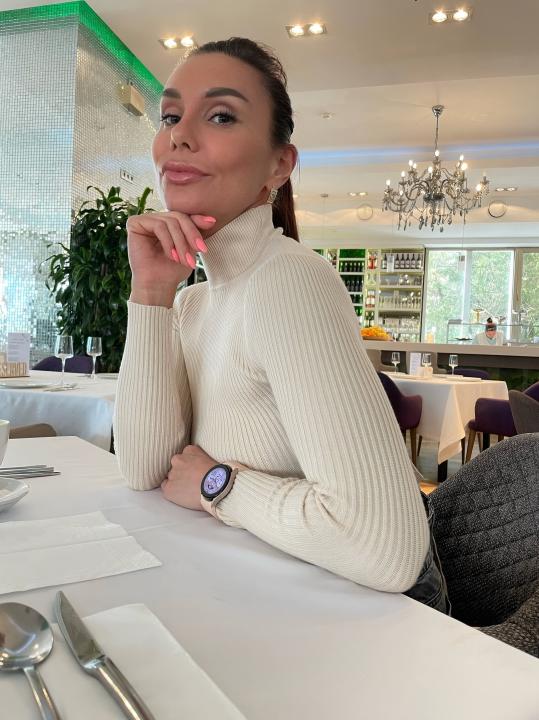 Webcam chat profile for xGala: Outfits