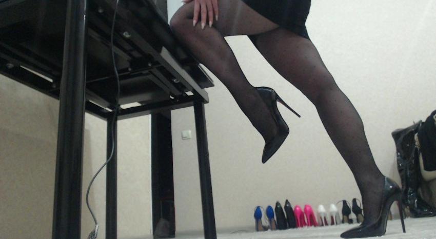 Webcam chat profile for Jewels4Juli: Dominatrix