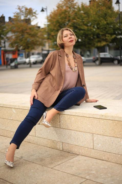 Webcam chat profile for Dinara