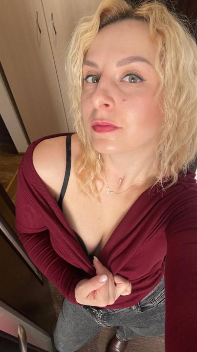 Webcam chat profile for MysteriousSoul: Outfits