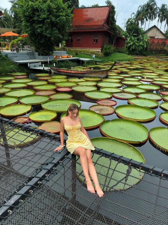 Webcam chat profile for DreamyEva: Dancing