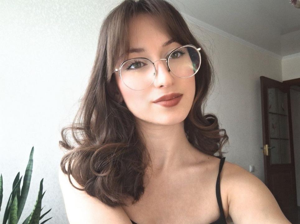 Webcam chat profile for Anastelle: Outfits