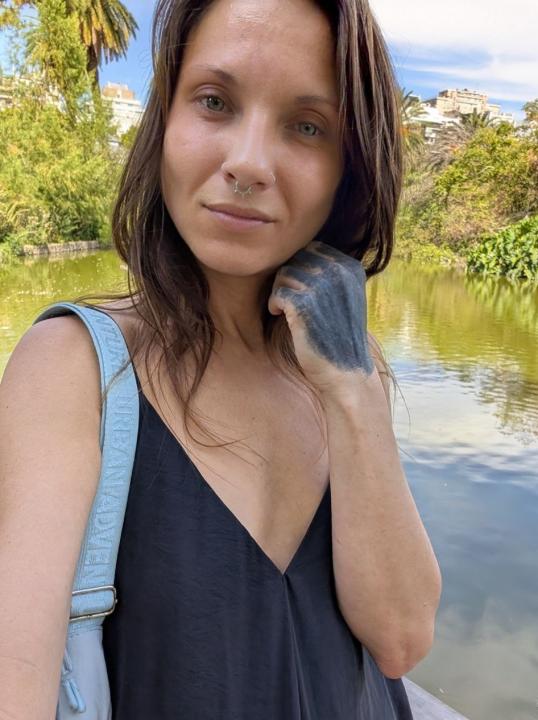 Webcam chat profile for loladan