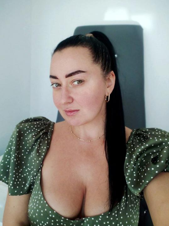 Webcam chat profile for Teolina