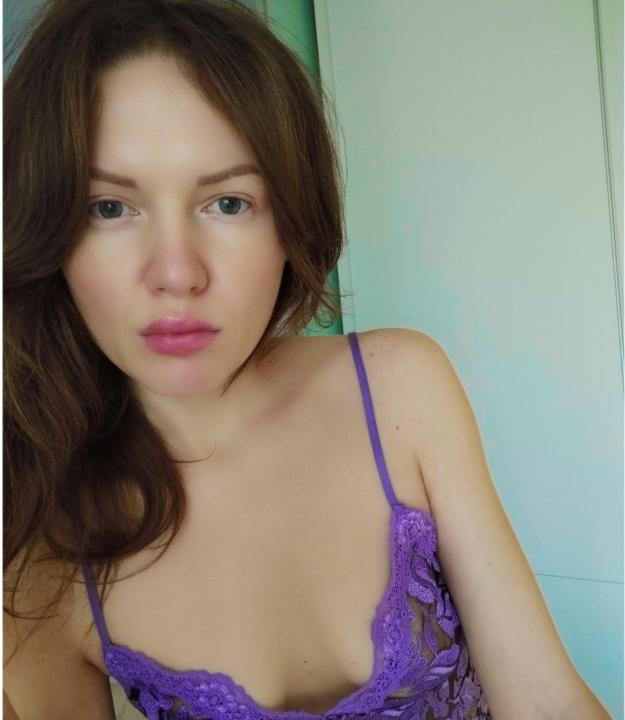 Webcam chat profile for MysteryBlack: Outfits