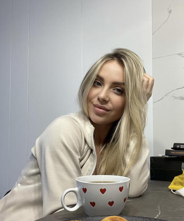 Webcam chat profile for AngelsKiss: Cooking