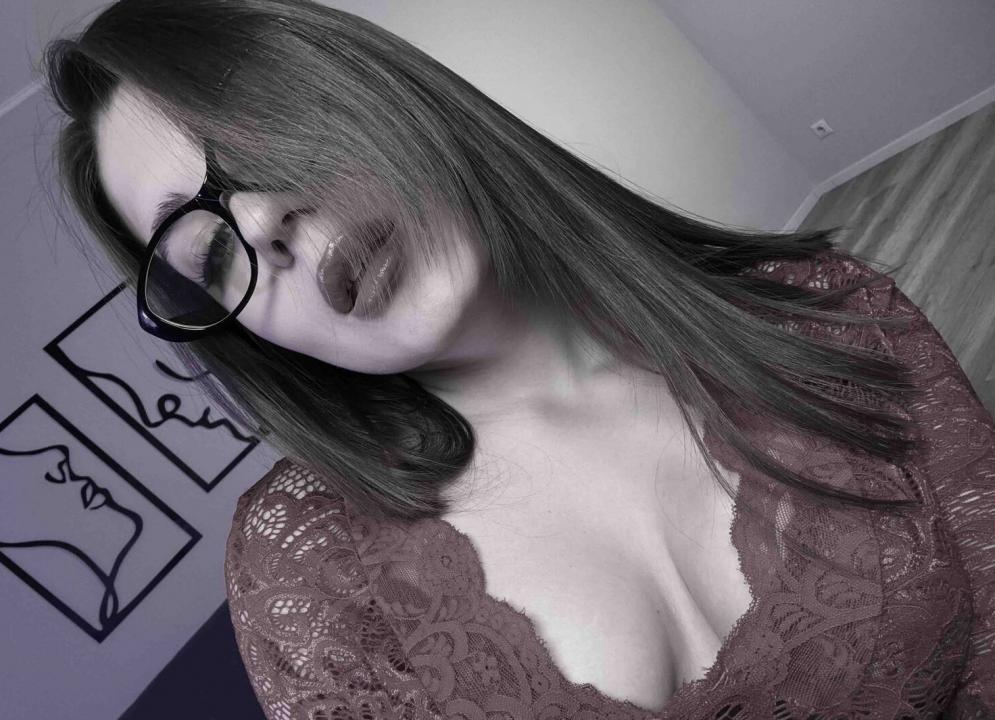 Webcam chat profile for BelleLovely: Legs, feet & shoes