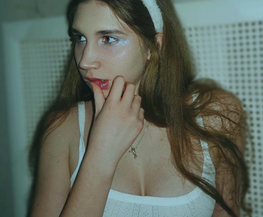 Webcam chat profile for JaneBevy: Kissing