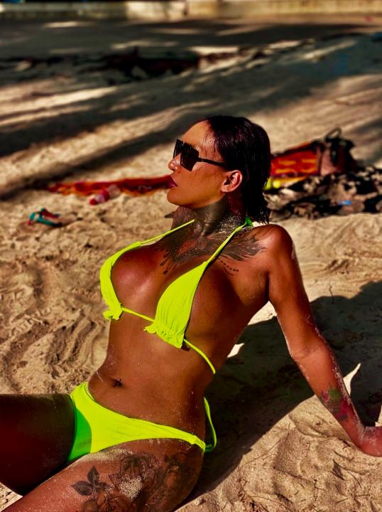 Webcam chat profile for TopDominantTS: Piercings & tattoos