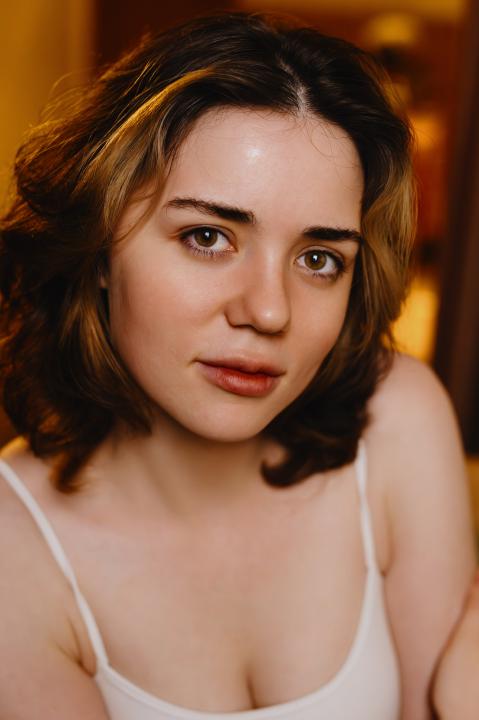 Webcam chat profile for SunnyTeaze: Exhibition