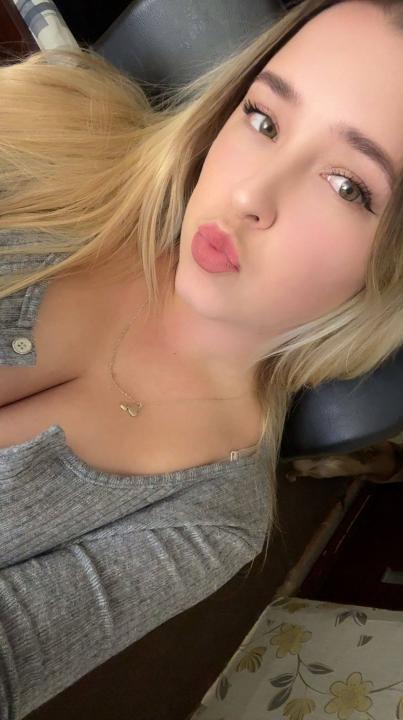 Webcam chat profile for SYNshine56: Humor