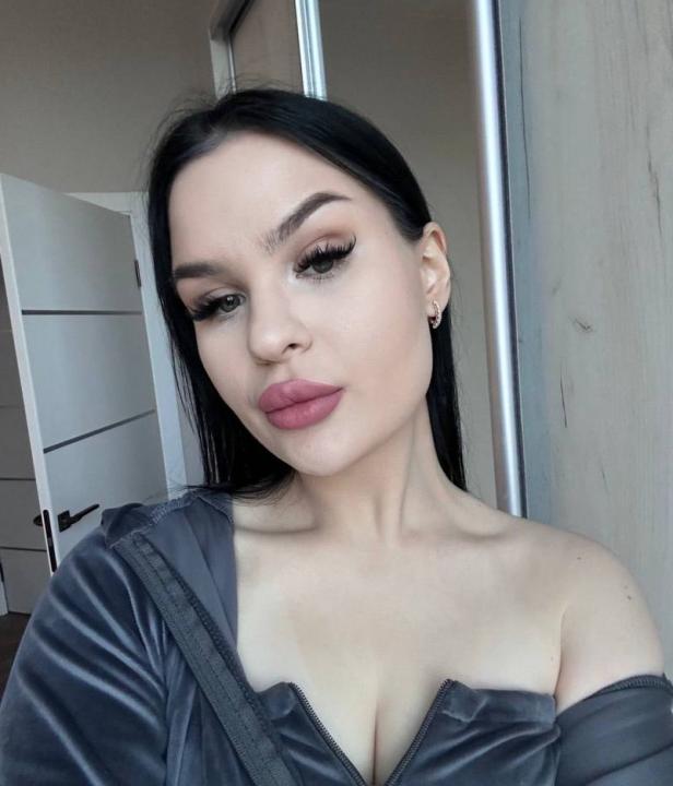 Webcam chat profile for MayaRaya