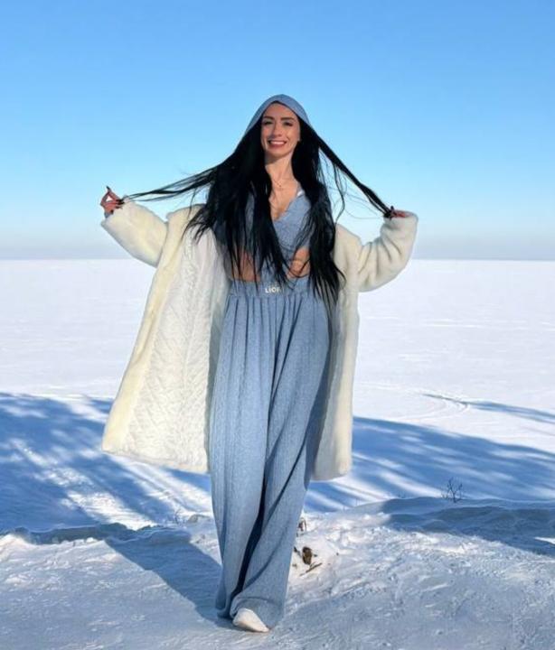 Webcam chat profile for LoveDresms