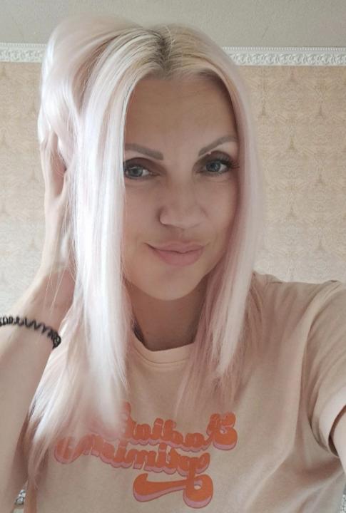 Webcam chat profile for CherryBlond