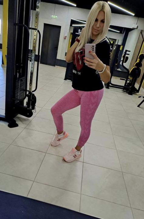 Webcam chat profile for CherryBlond