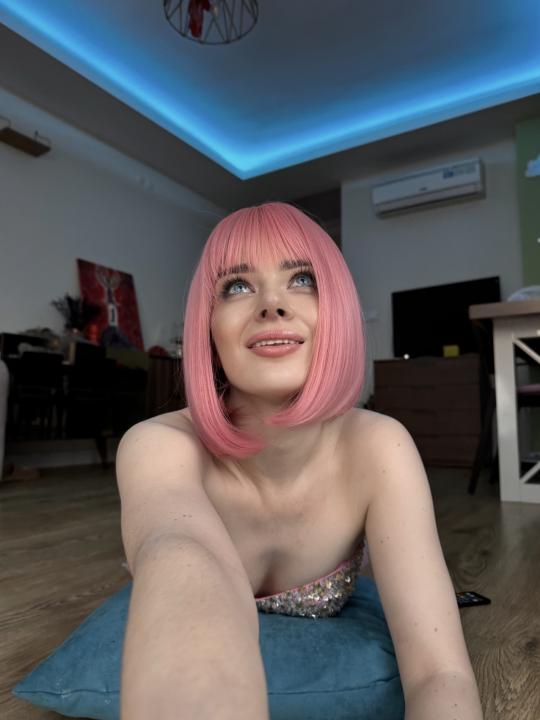 Webcam chat profile for 000SULGILS: Legs, feet & shoes