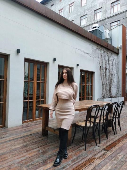 Webcam chat profile for Luxyssa: Art