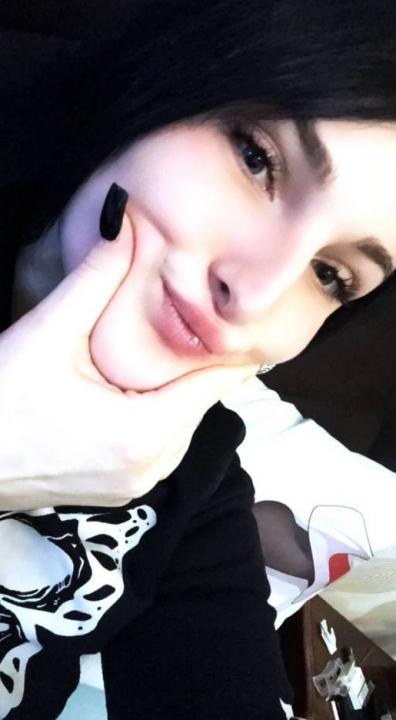 Webcam chat profile for SunnySmilee