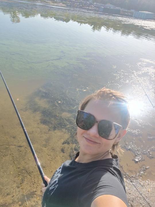 Webcam chat profile for 1HoneyBee1