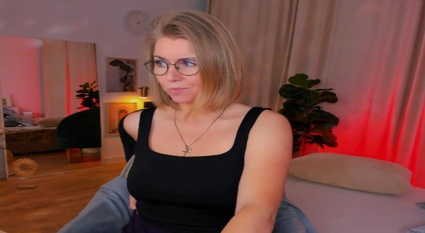 Webcam chat profile for AnnieLight: Legs, feet & shoes