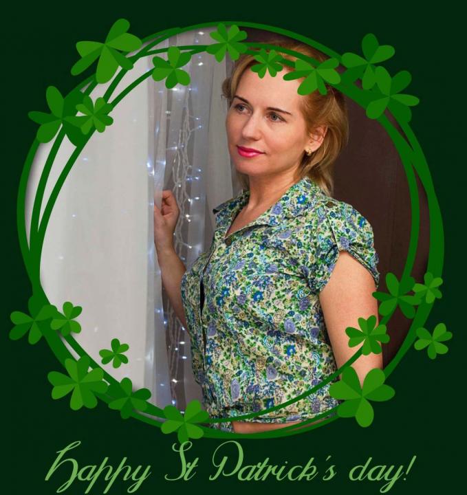 Webcam chat profile for ExquisiteWoman: Kissing