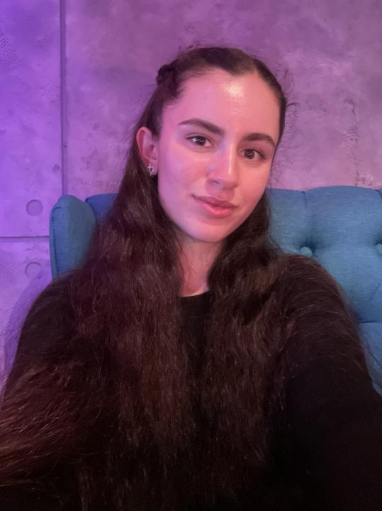 Webcam chat profile for mykhaleesi: Legs, feet & shoes