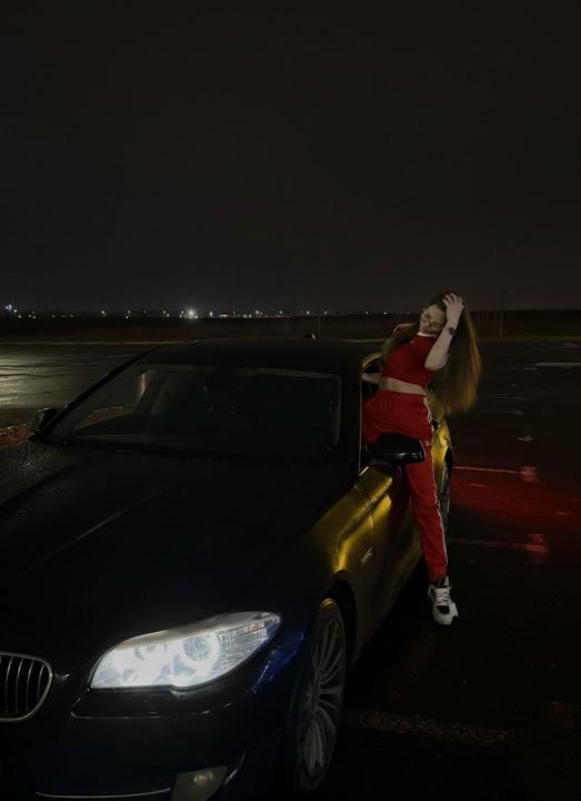 Webcam chat profile for RavenBlisss: Legs, feet & shoes