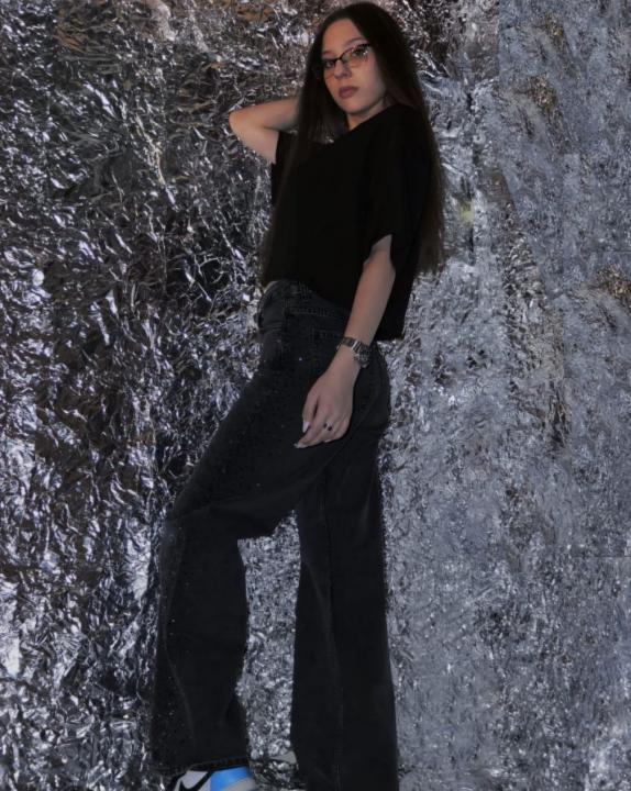 Webcam chat profile for RavenBlisss: Legs, feet & shoes