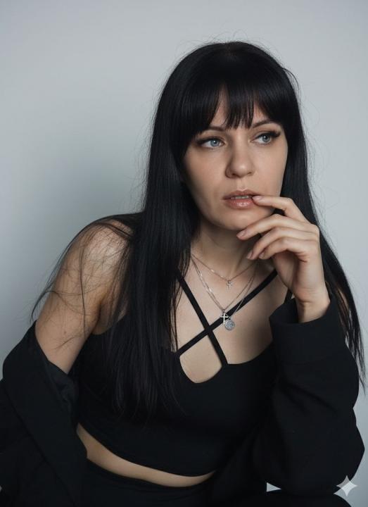 Webcam chat profile for QueenFrost: Legs, feet & shoes