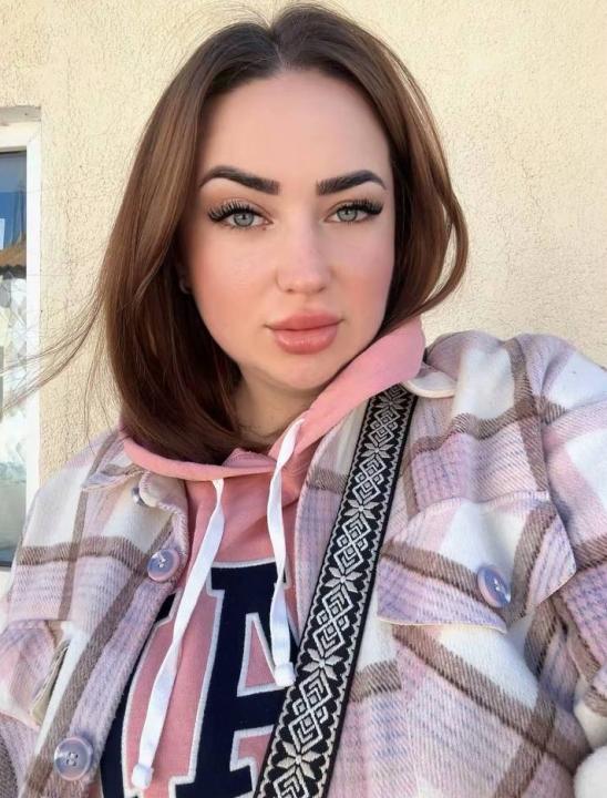 Webcam chat profile for Rosmira: Ask about my Hobbies