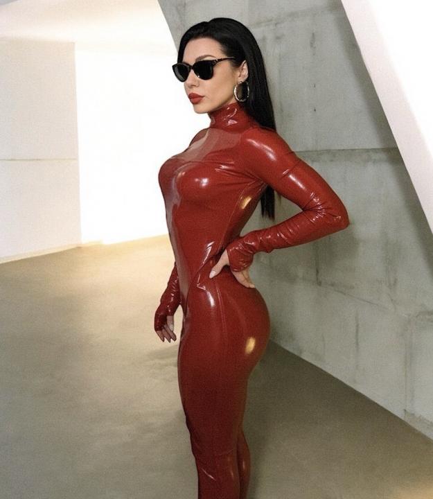 Webcam chat profile for KrissssCharming: Dominatrix