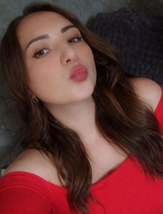 Webcam chat profile for KarolinnA: Ask about my Hobbies