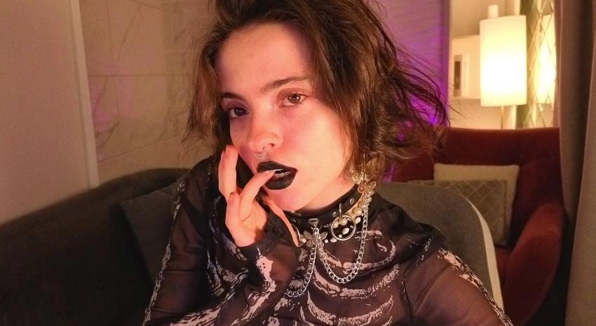 Webcam chat profile for LanaSoft: Kissing