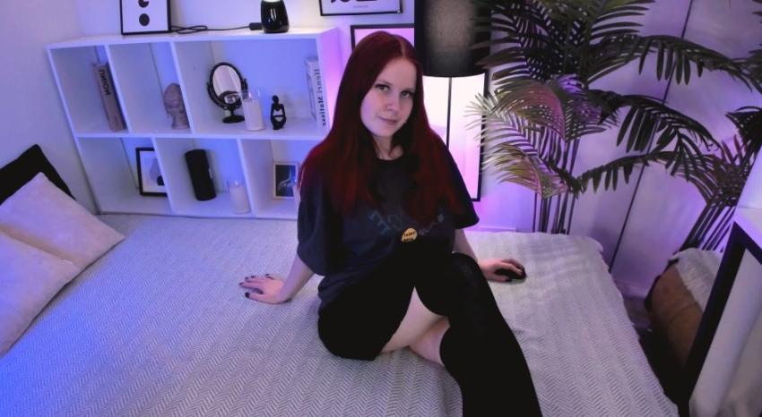 Webcam chat profile for DorothyDorr: Legs, feet & shoes