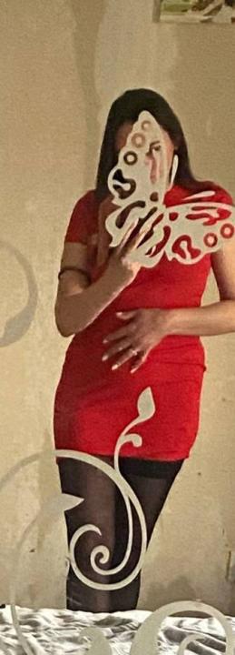 Webcam chat profile for GoldenKiss